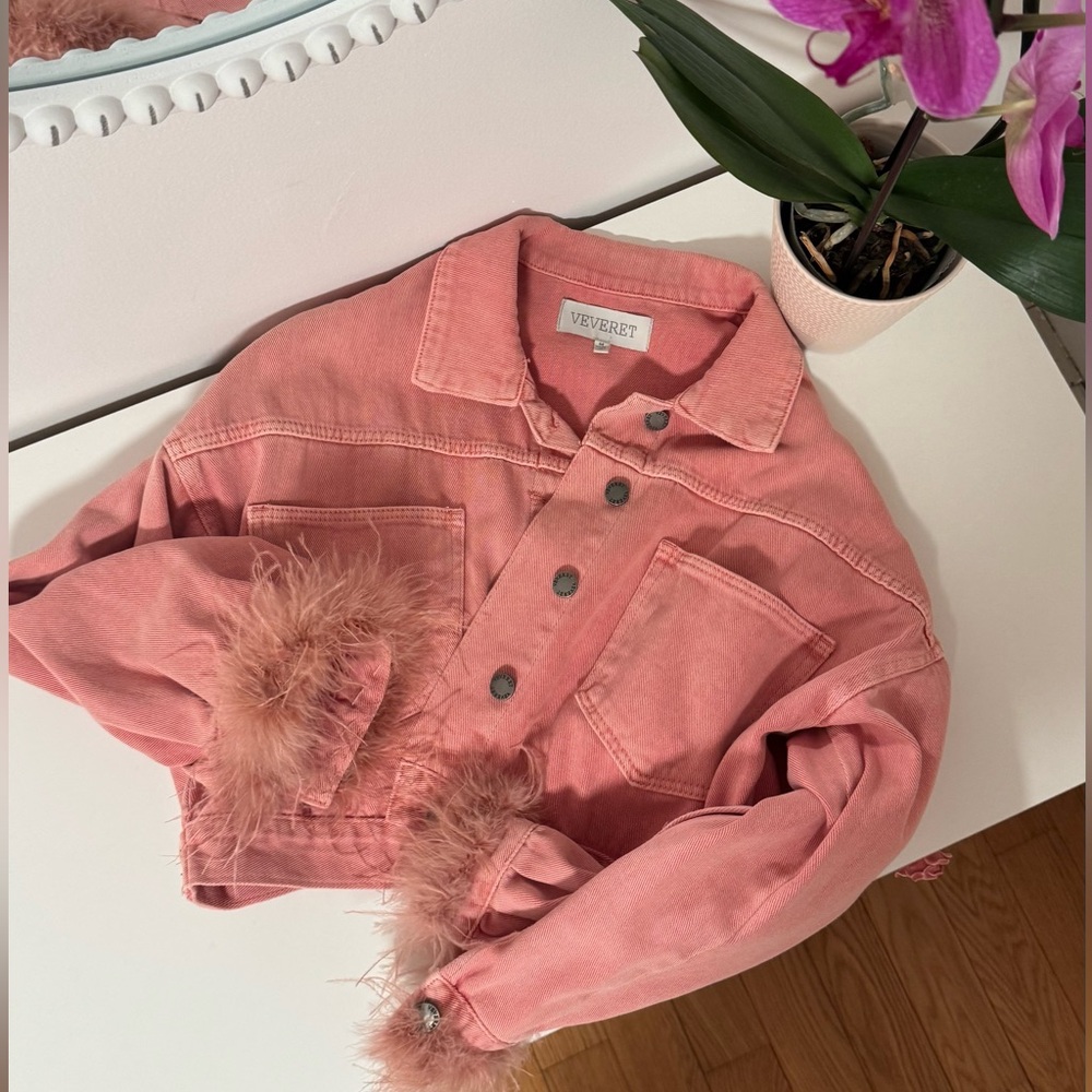 VEVERET Pink Cropped Denim Jacket with Feather Cuffs